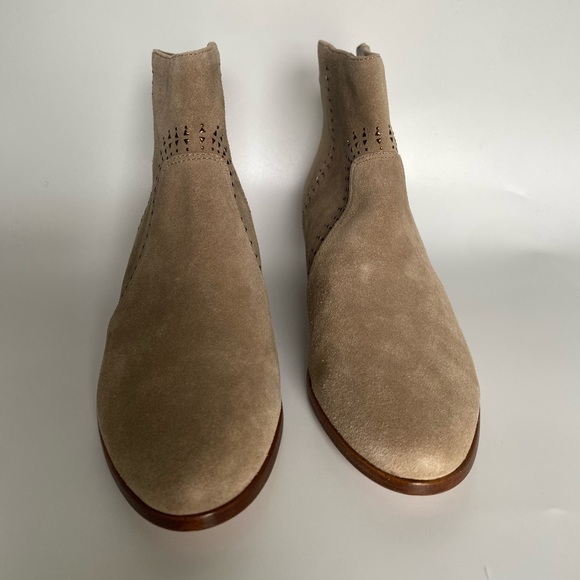 Joie Shoes - Joie Tan suede booties NWT